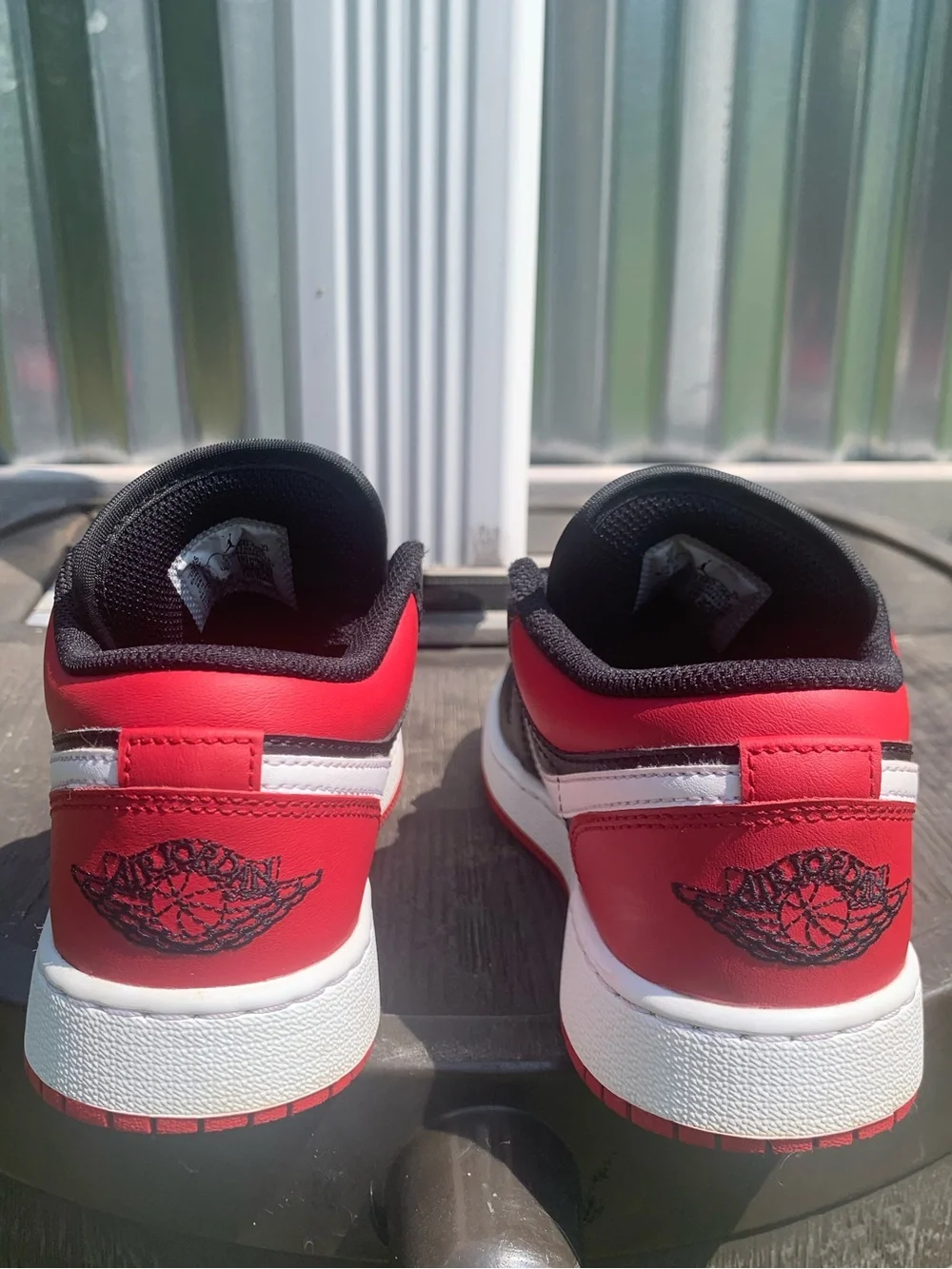 Nike Air Jordan 1 Low ‘Alternate Bred Toe’ Nike 553560-066 Size 4Y